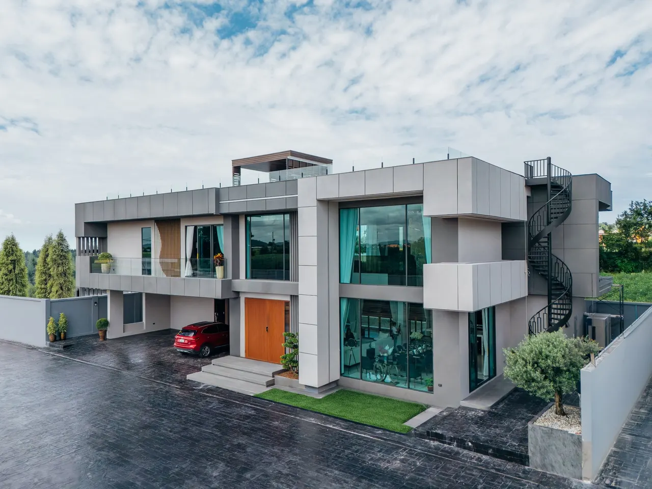 House · 5 ห้องนอน · 6 ห้องน้ำ · 825 m²