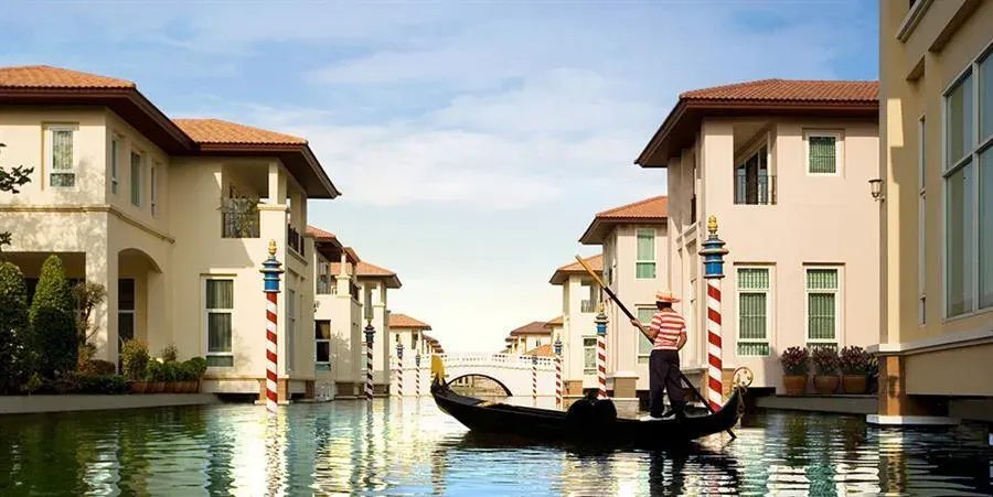 Grand Canal Don Mueang