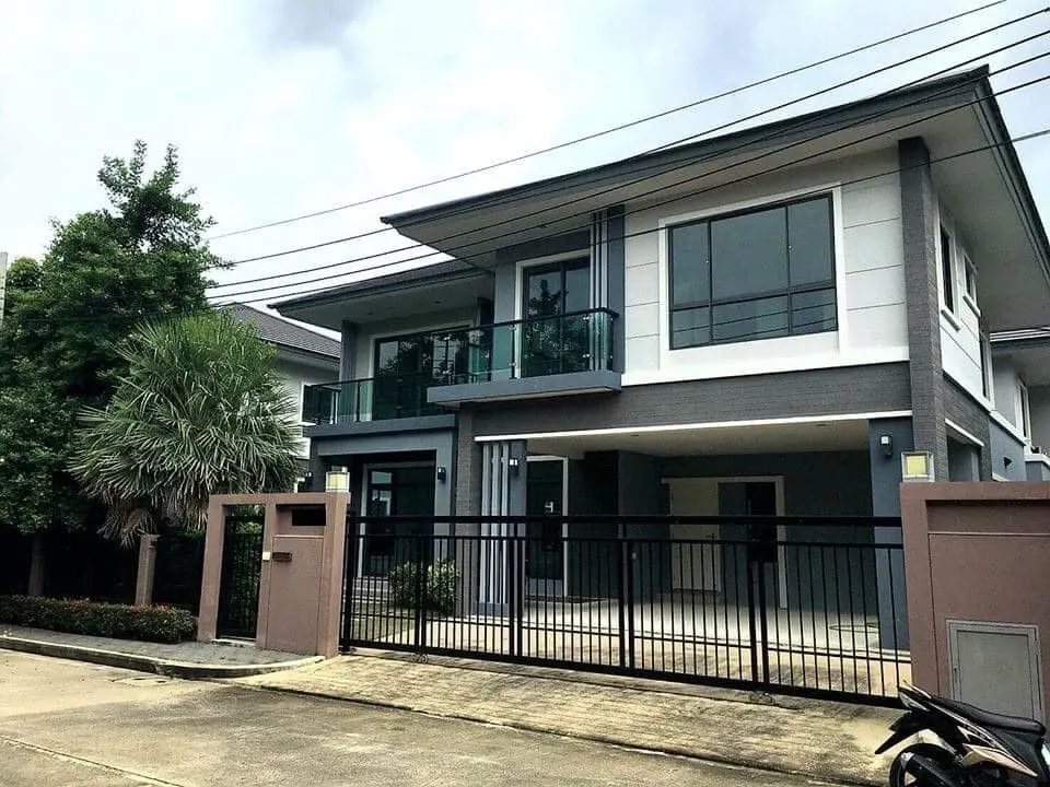 House · 3 ch. · 3 sdb · 240 m²