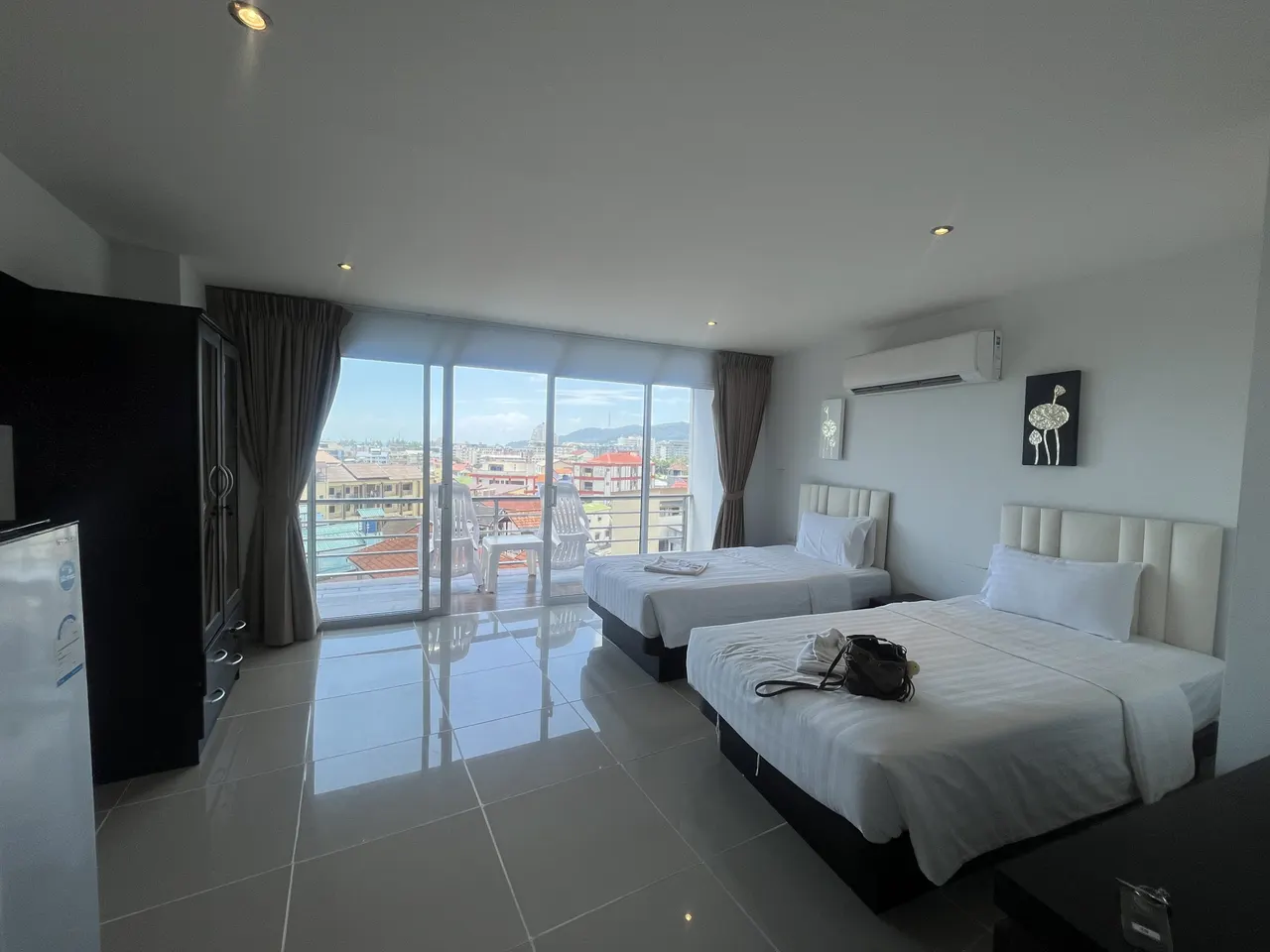 1 ห้องนอน · 1 ห้องน้ำ · 40 m²