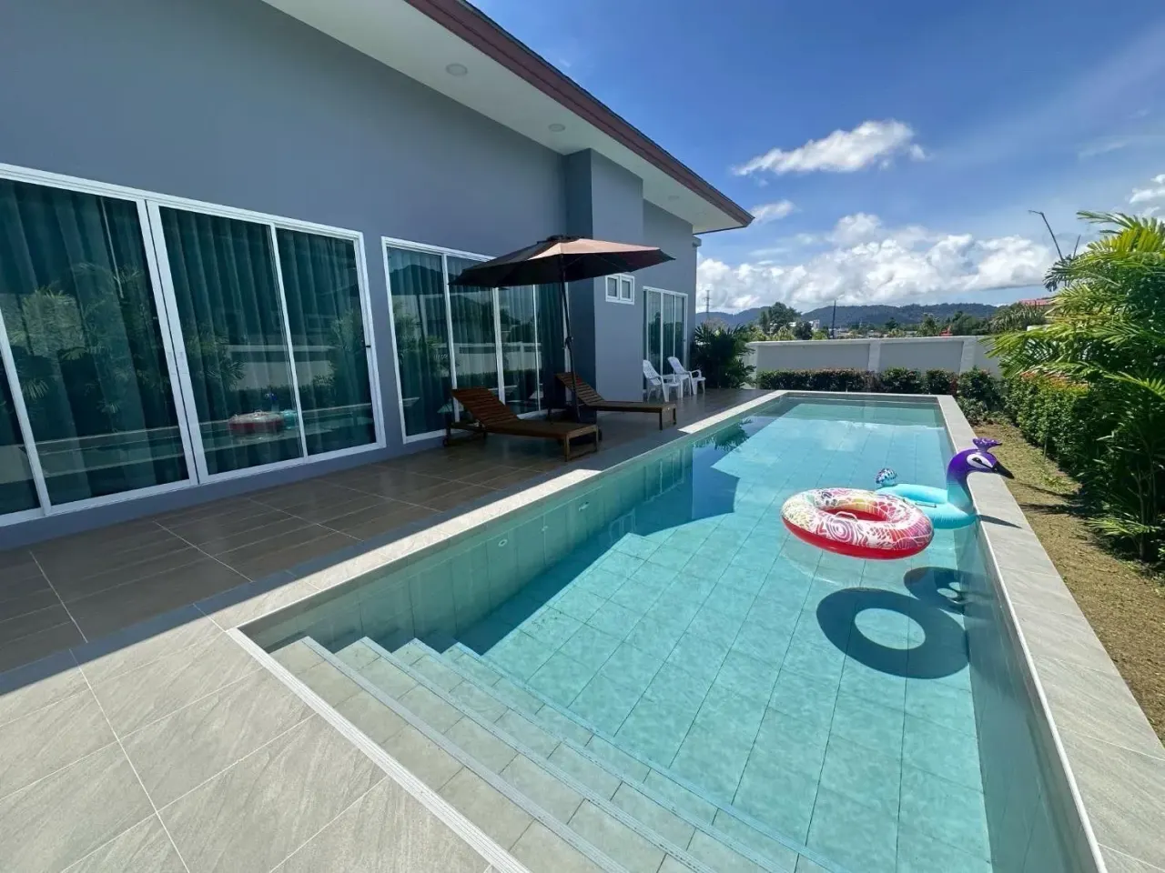 Villa · 3 ห้องนอน · 2 ห้องน้ำ · 280 m²