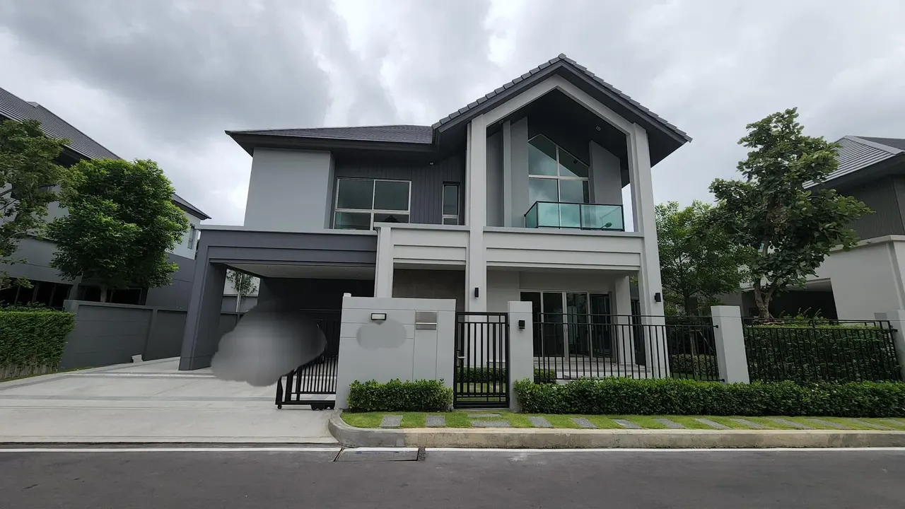 House · 4 bd · 4 ba · 315 m²