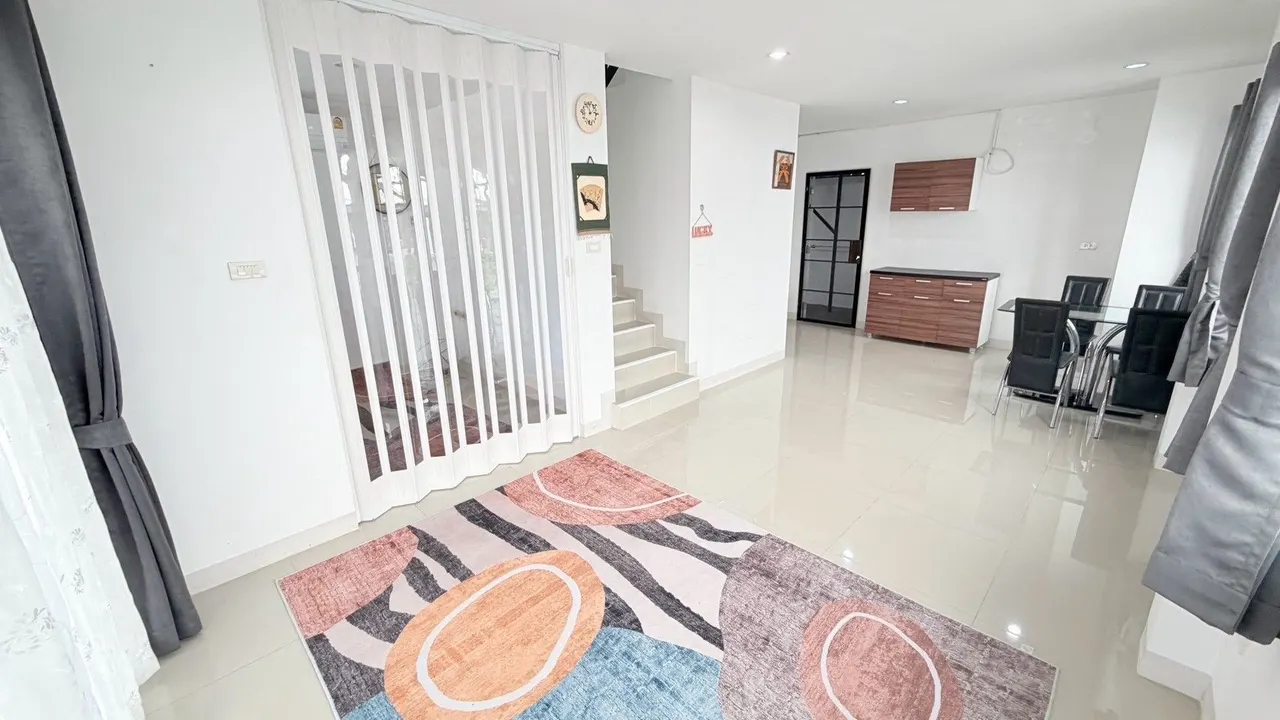 3 bd · 3 ba · 38 m²