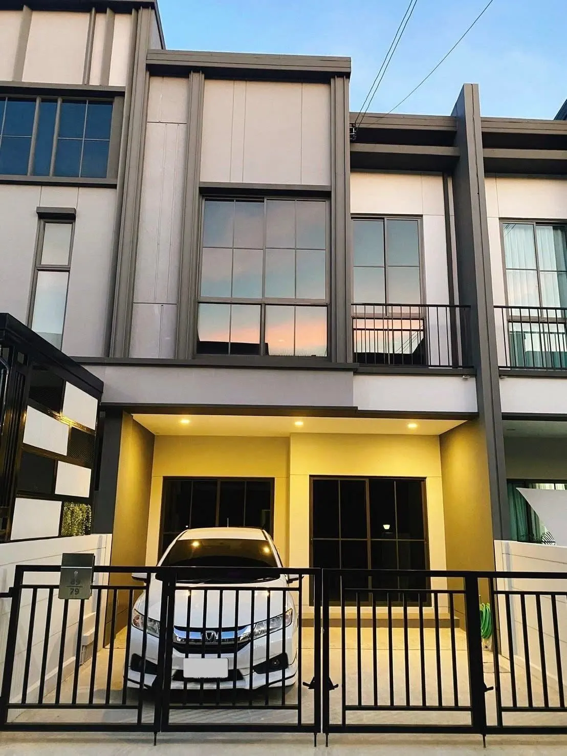Townhouse · 2 室 · 2 卫 · 105 m²