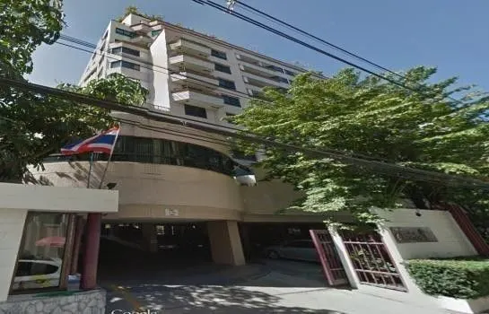 Ploenchit Terrace