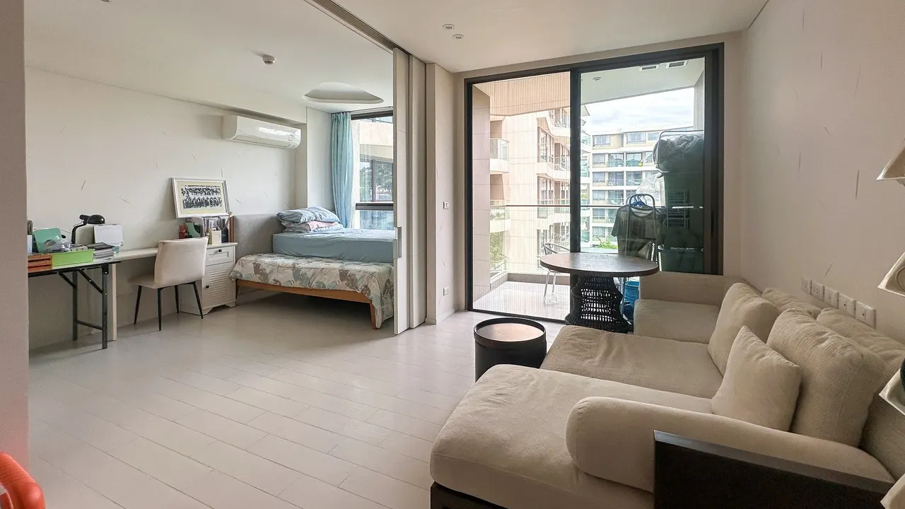 Condo · 1 bd · 1 ba · 43 m²