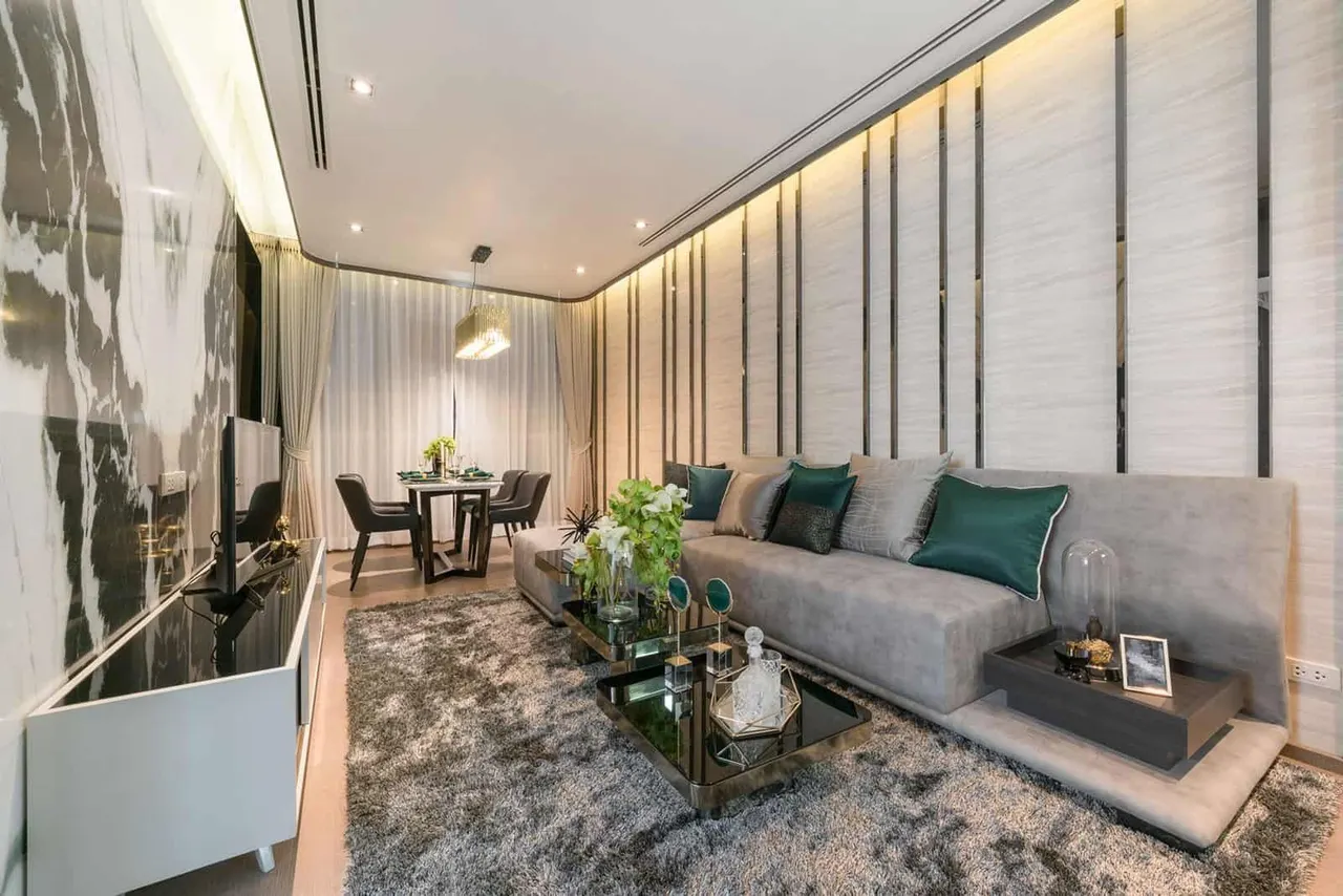 Park Origin Phrom Phong