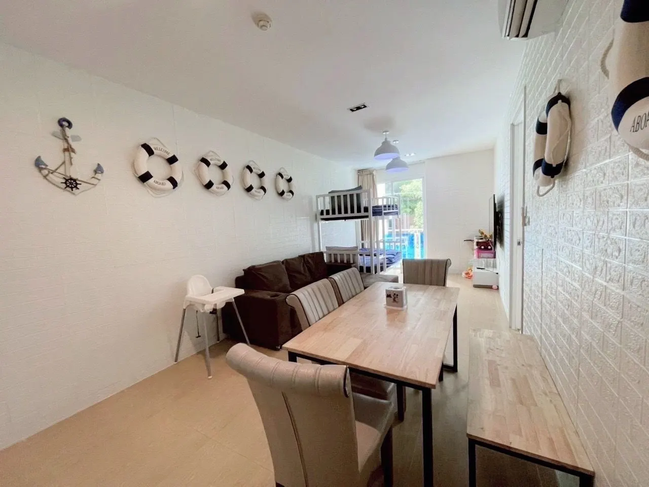 Condo · 2 bd · 2 ba · 68 m²