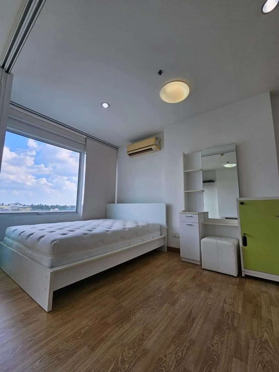 Condo · 1 bd · 1 ba · 33 m²