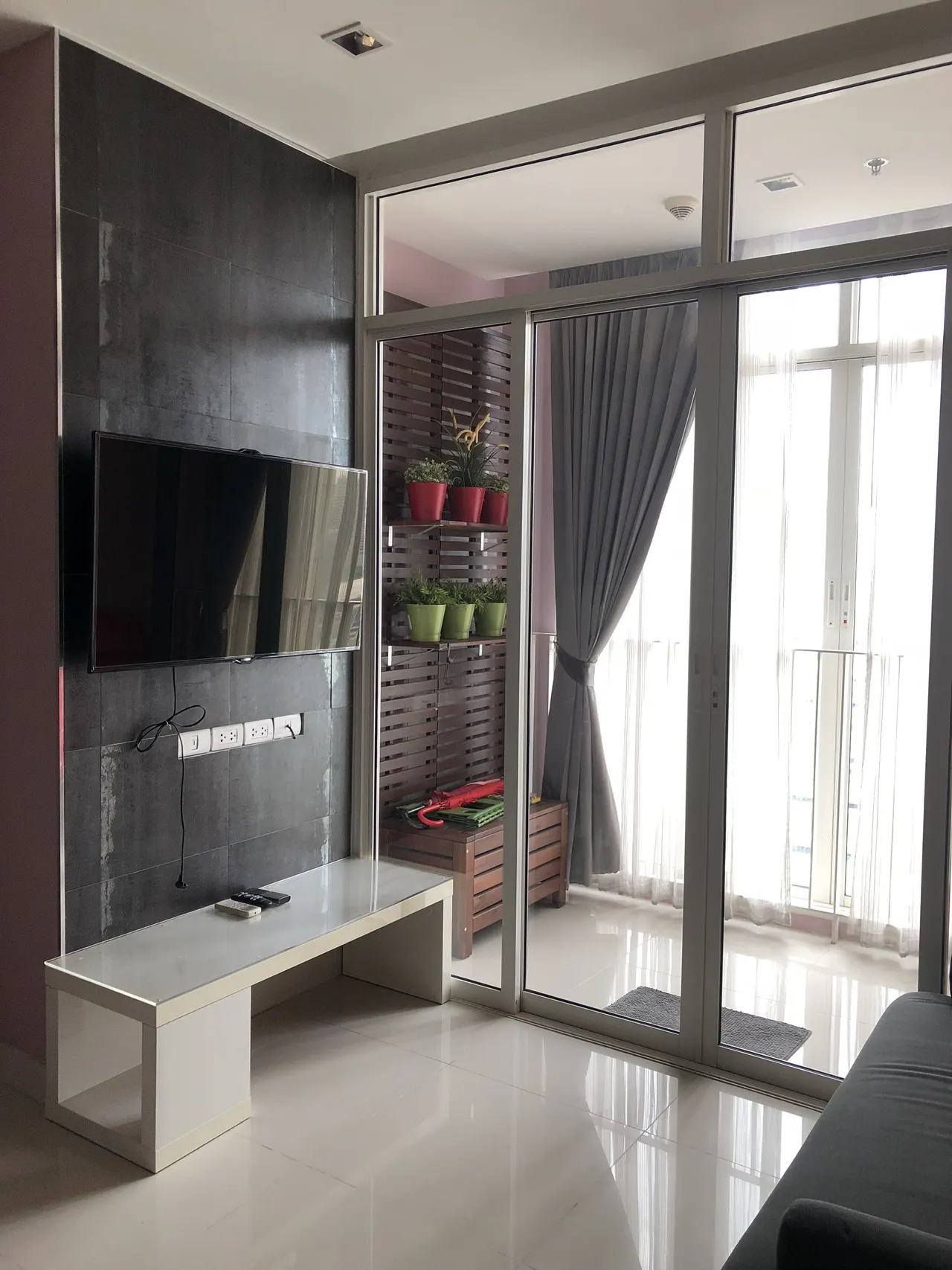1 ห้องนอน · 1 ห้องน้ำ · 37 m²