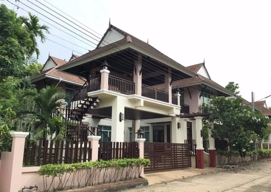 Thara Pura