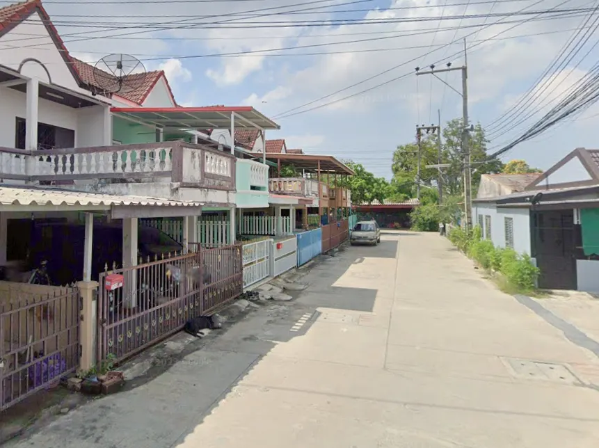 Chonburi Land and House