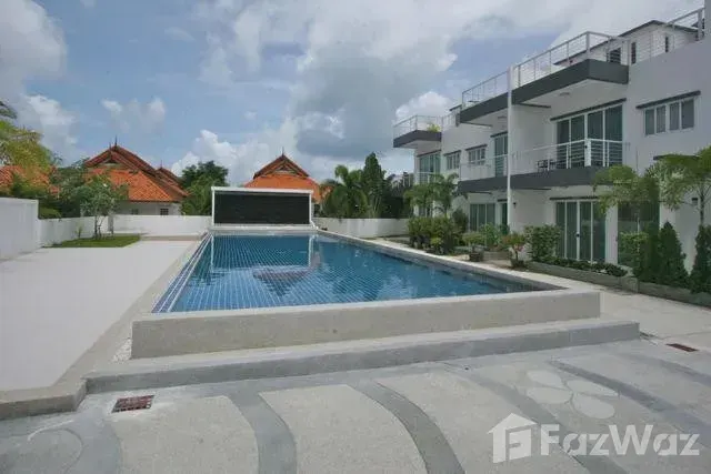 Townhouse · 2 ห้องนอน · 3 ห้องน้ำ · 182 m²