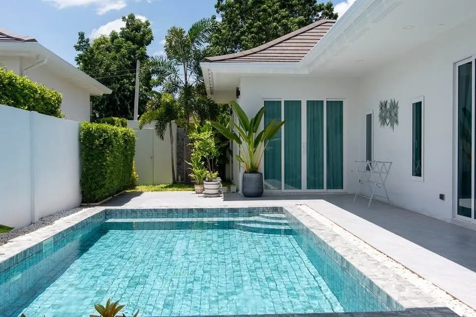 Villa · 3 bd · 3 ba · 180 m²