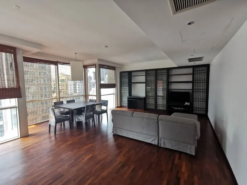 Condo · 2 室 · 2 卫 · 151 m²