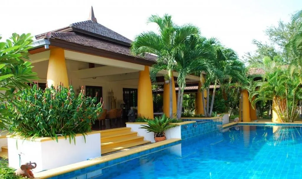 Sanuk Residence
