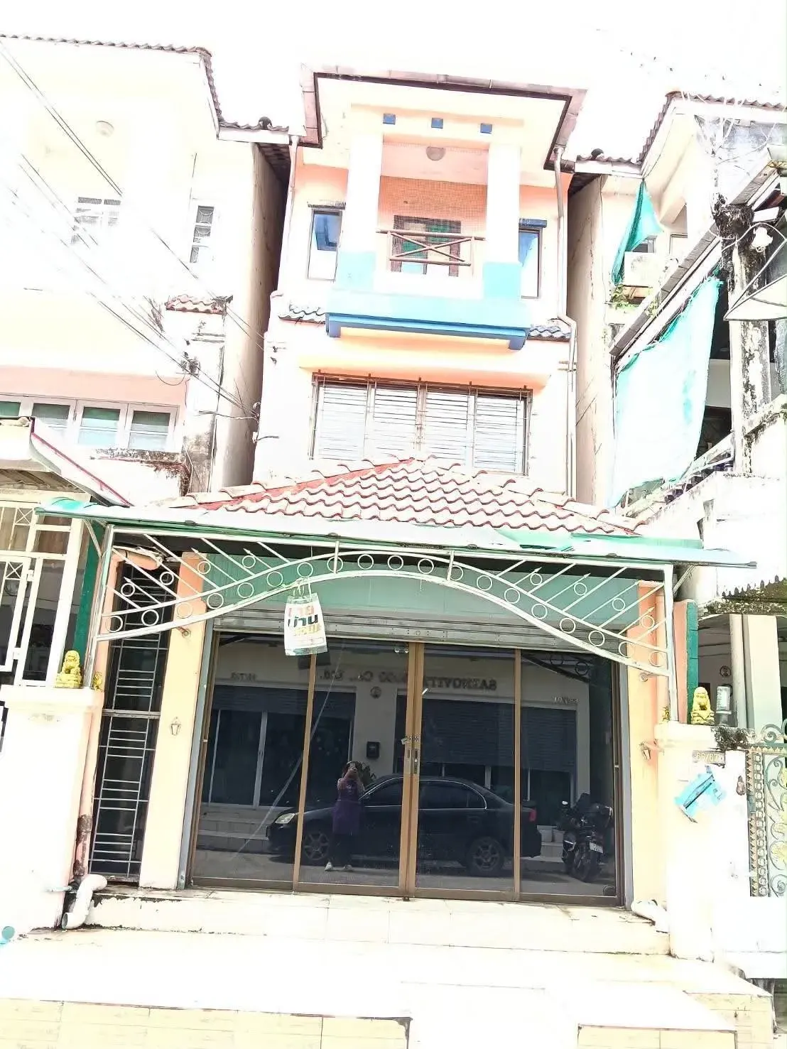 3 ห้องนอน · 3 ห้องน้ำ · 72 m²