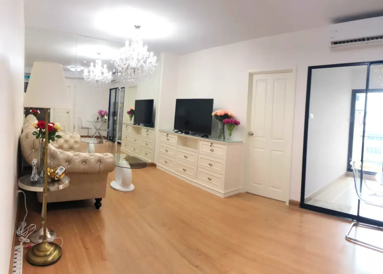 Condo · 1 bd · 1 ba · 45 m²