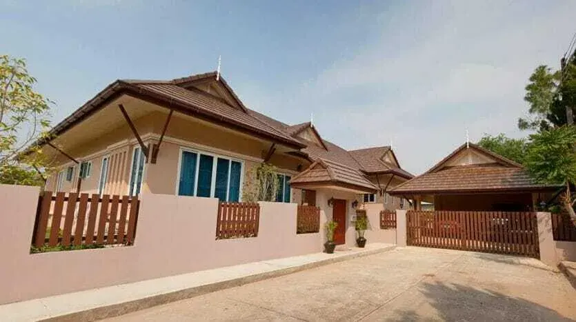 Chaiyapruek Land and House Park