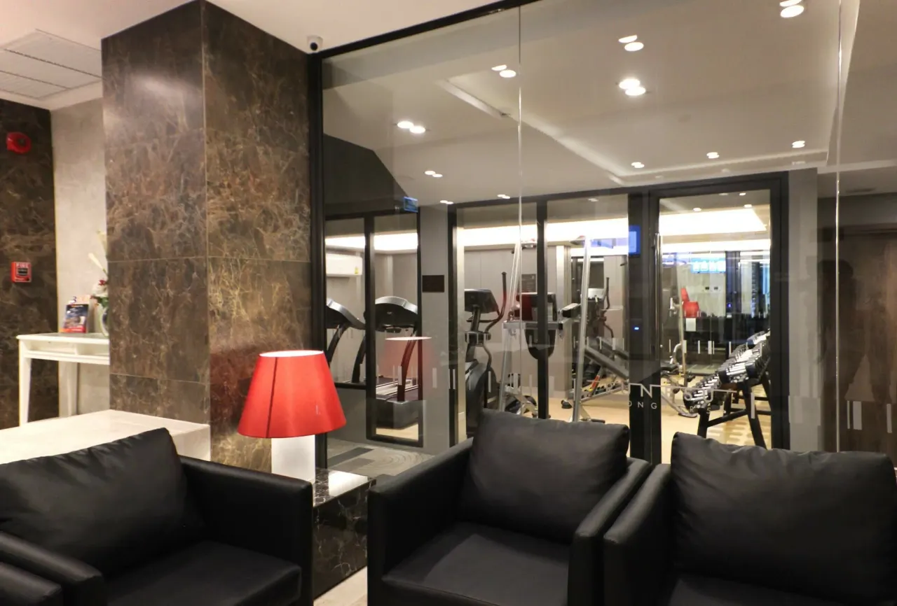 Runesu Thonglor 5