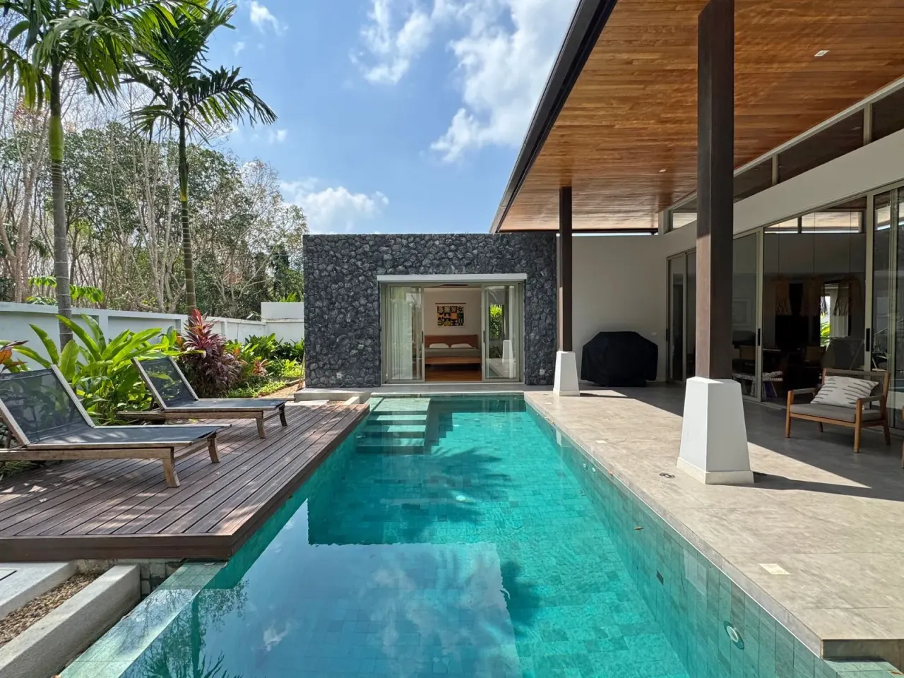 Villa · 3 室 · 2 卫 · 282 m²