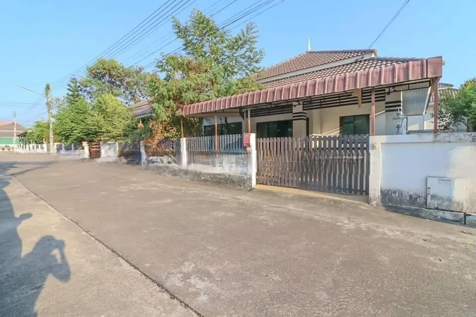Dhewee Home Bangsaray