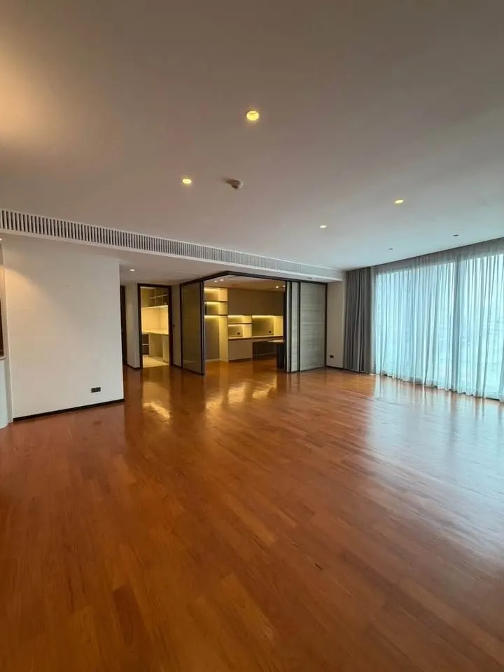 3 ch. · 4 sdb · 181 m²