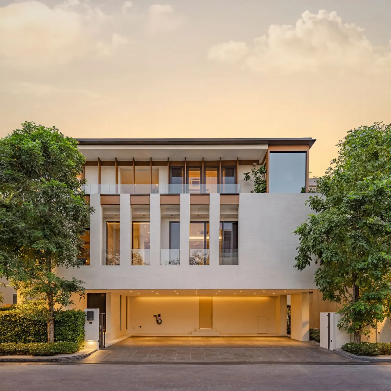 House · 4 室 · 6 卫 · 568 m²