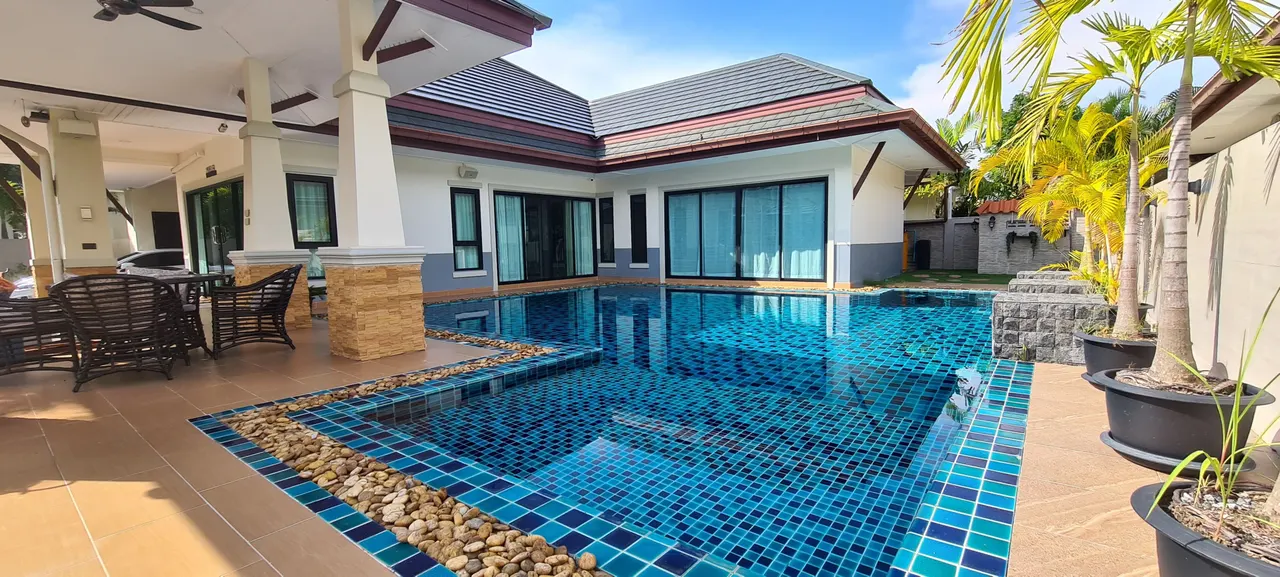 Villa · 3 ห้องนอน · 2 ห้องน้ำ · 266 m²