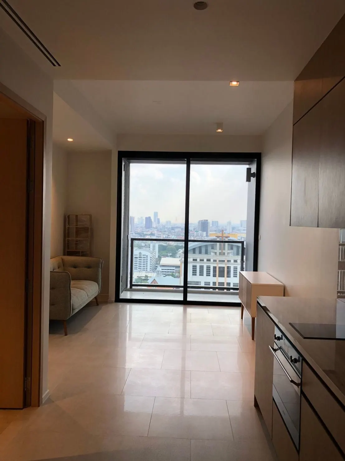 Condo · 1 室 · 1 卫 · 48 m²