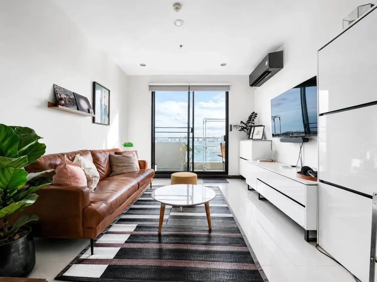 1 bd · 1 ba · 64 m²
