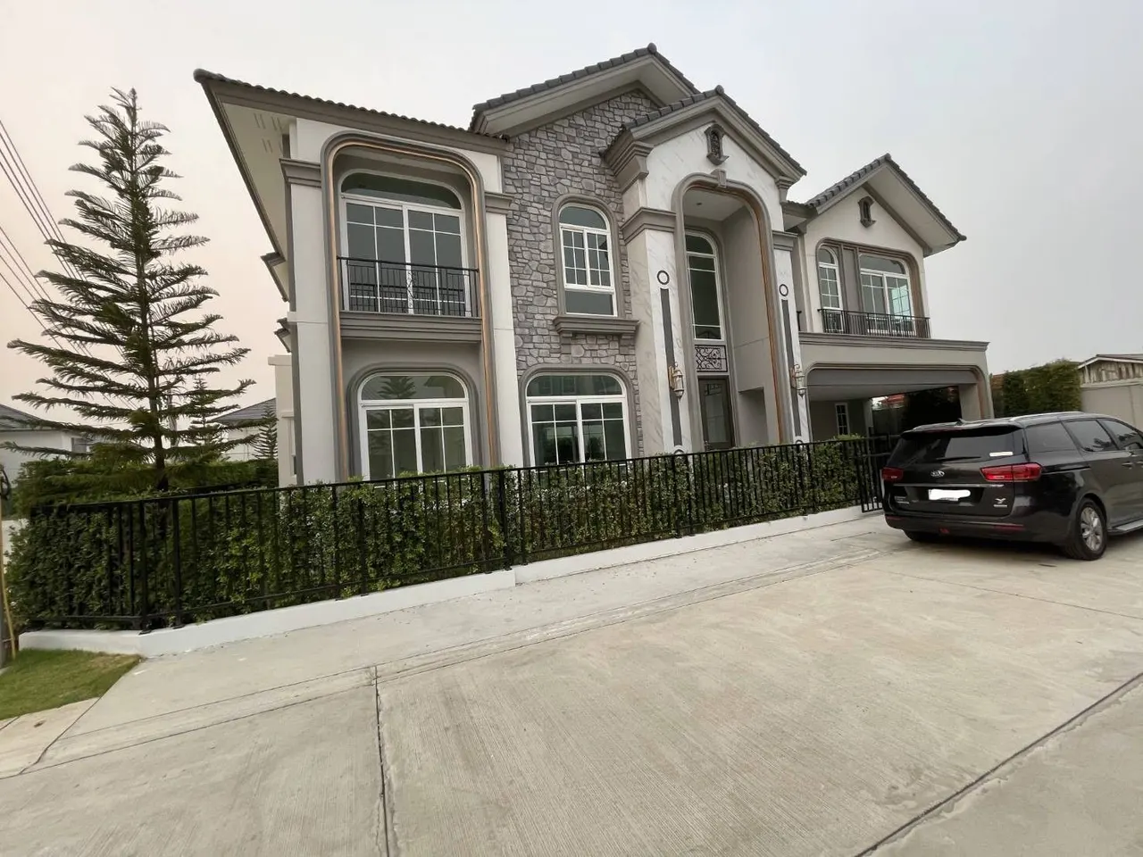 4 ch. · 5 sdb · 320 m²