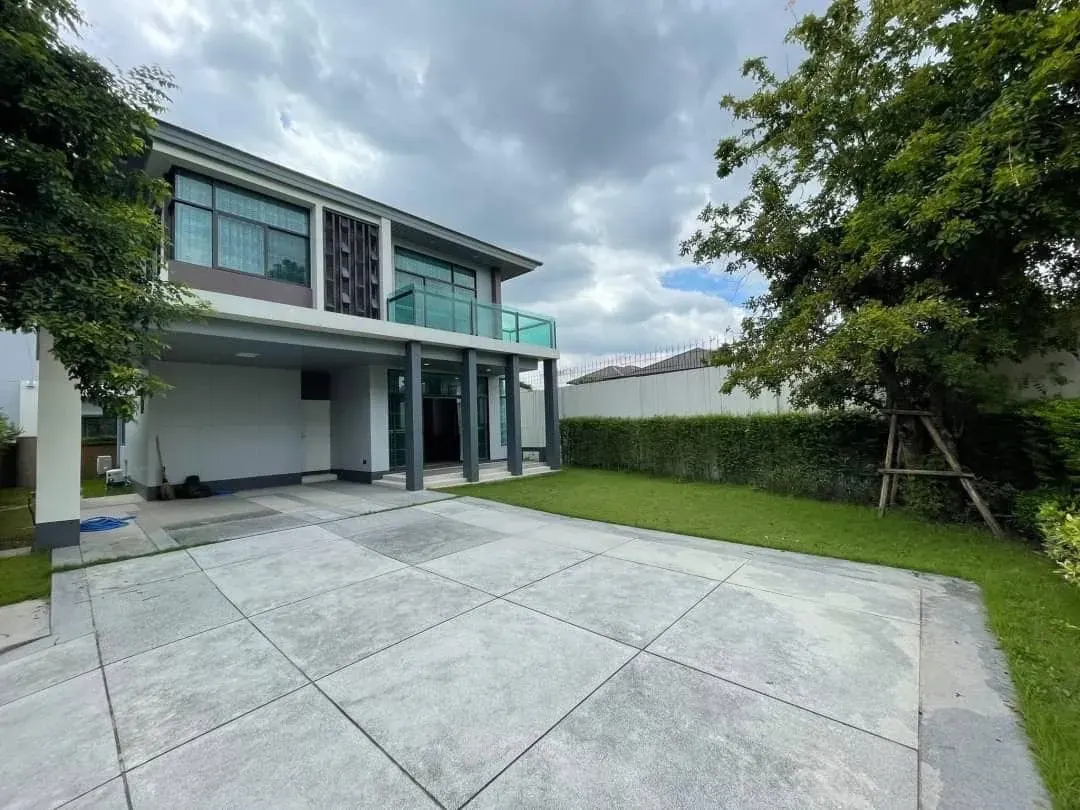 House · 4 ห้องนอน · 3 ห้องน้ำ · 194 m²
