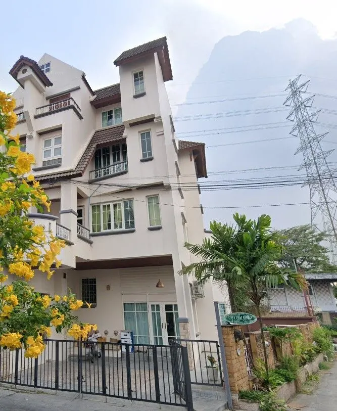Bussarakam Place Vibhavadi 20