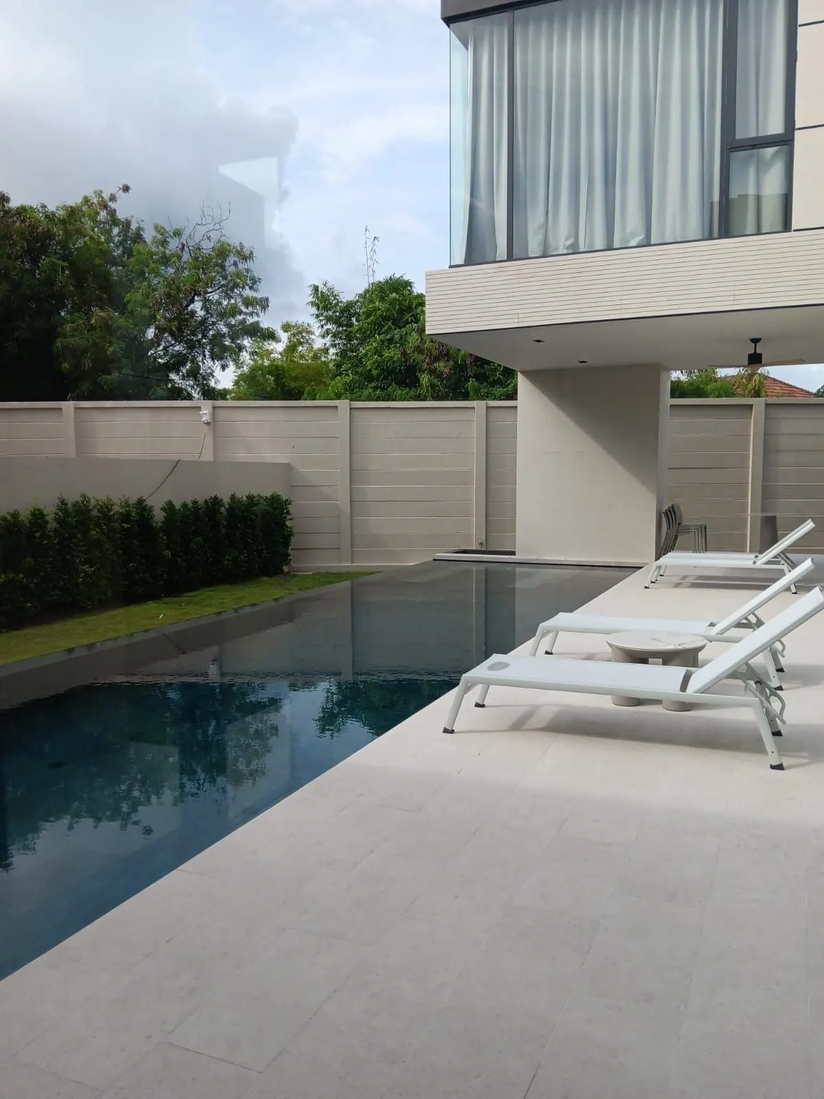 Villa · 4 bd · 5 ba · 574 m²