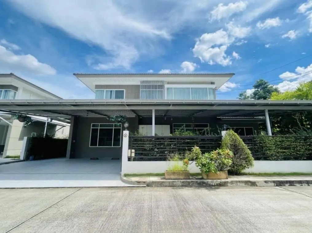 House · 4 bd · 4 ba · 280 m²
