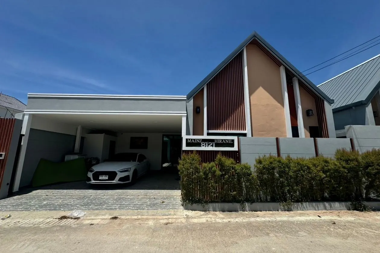 Villa · 3 bd · 3 ba · 120 m²