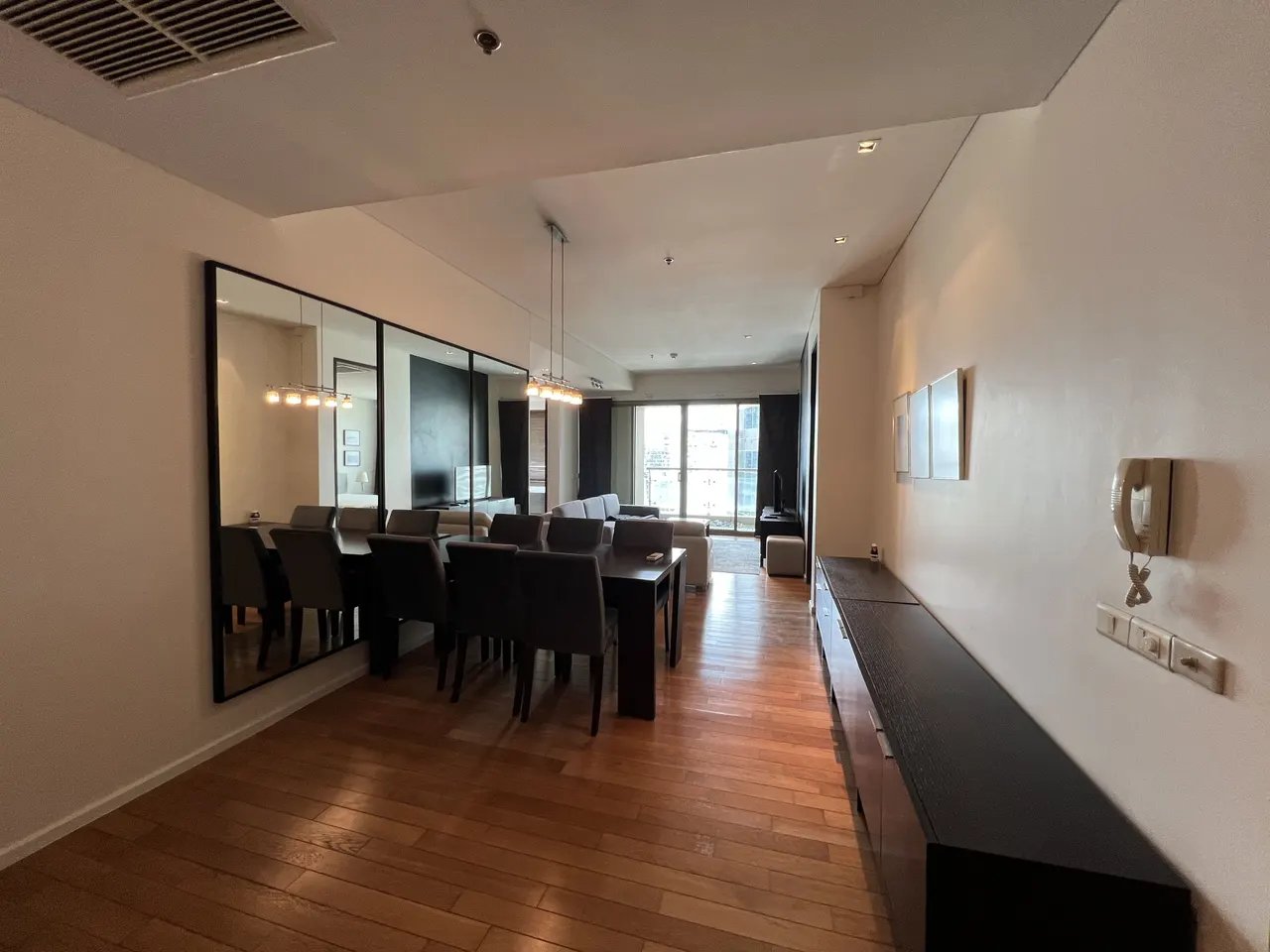 Condo · 2 ห้องนอน · 2 ห้องน้ำ · 102 m²