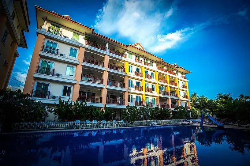Palm Breeze Resort