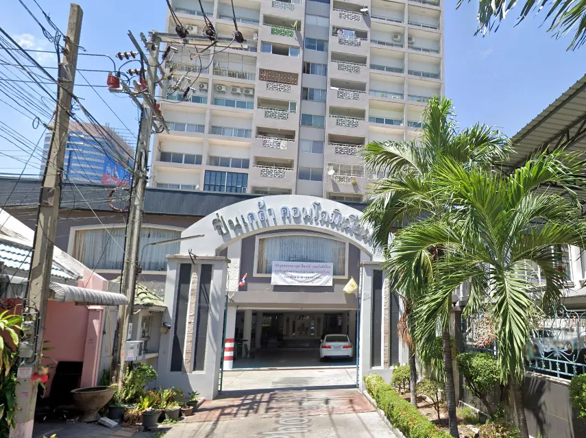 Pinklao Exclusive Condominium