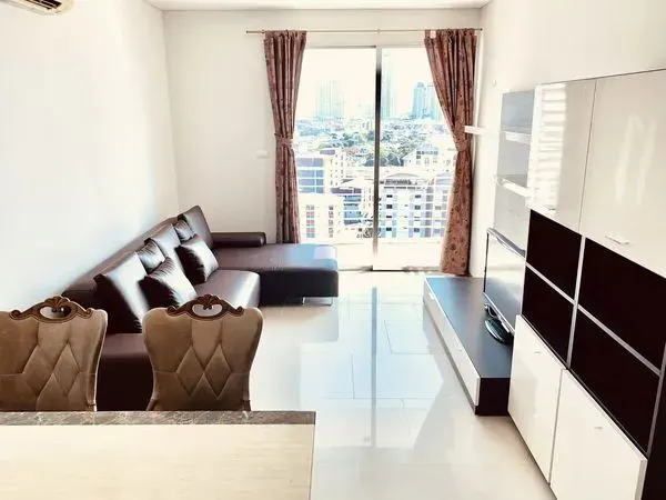 Condo · 1 bd · 1 ba · 56 m²