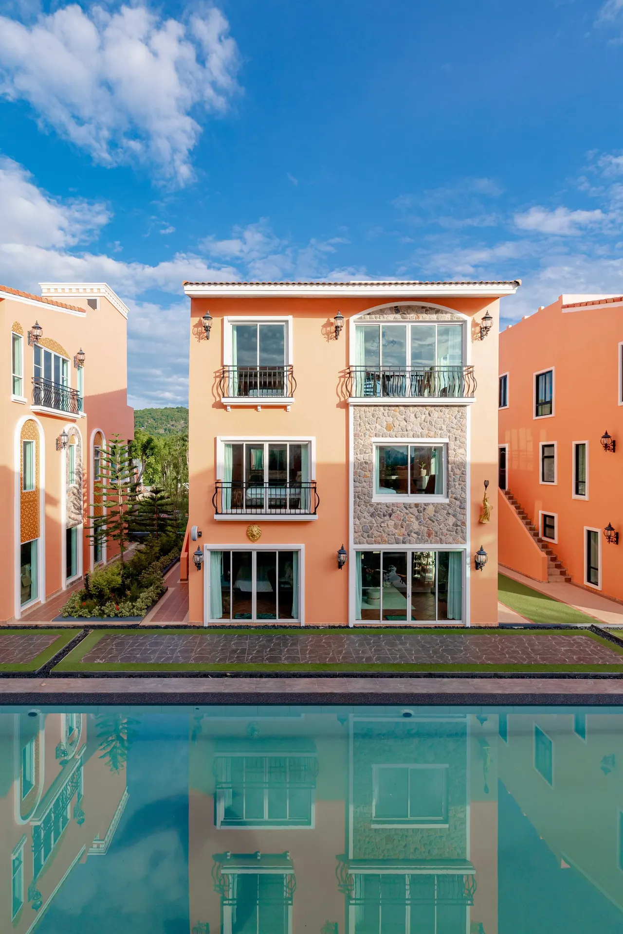 House · 4 ห้องนอน · 4 ห้องน้ำ · 231 m²