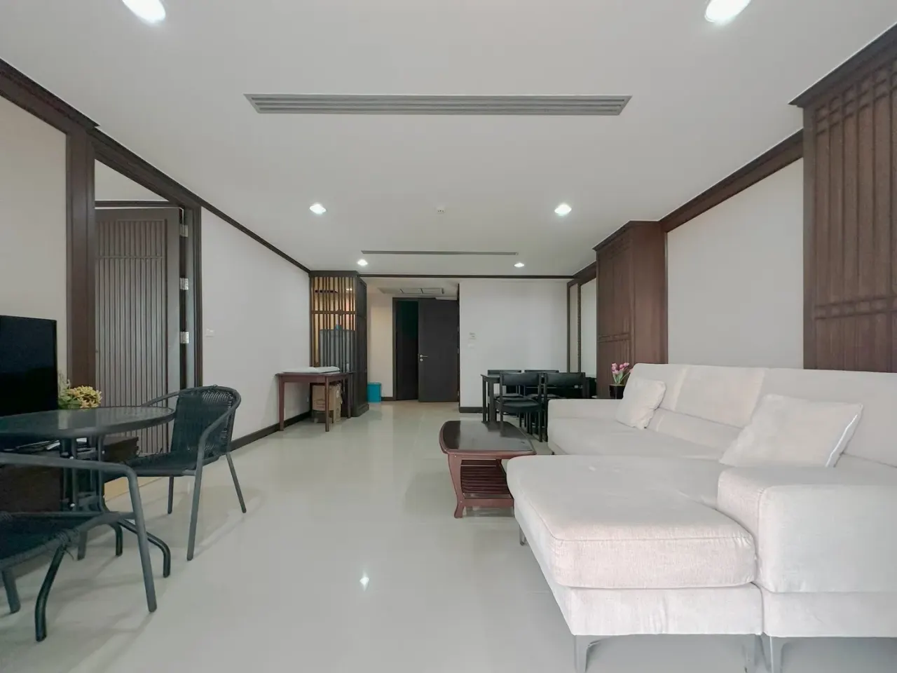 Condo · 1 室 · 1 卫 · 92 m²