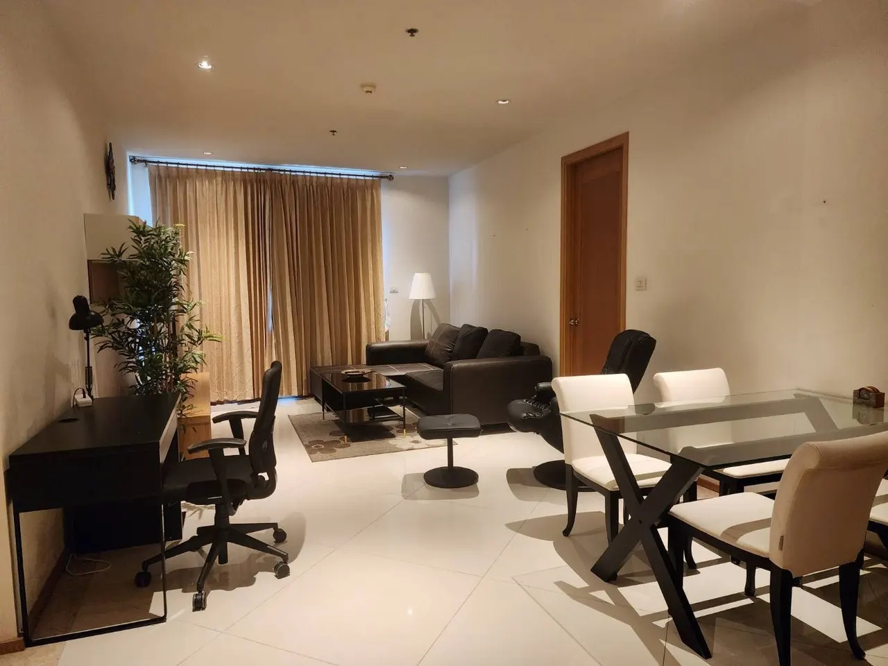 Condo · 1 bd · 1 ba · 65 m²