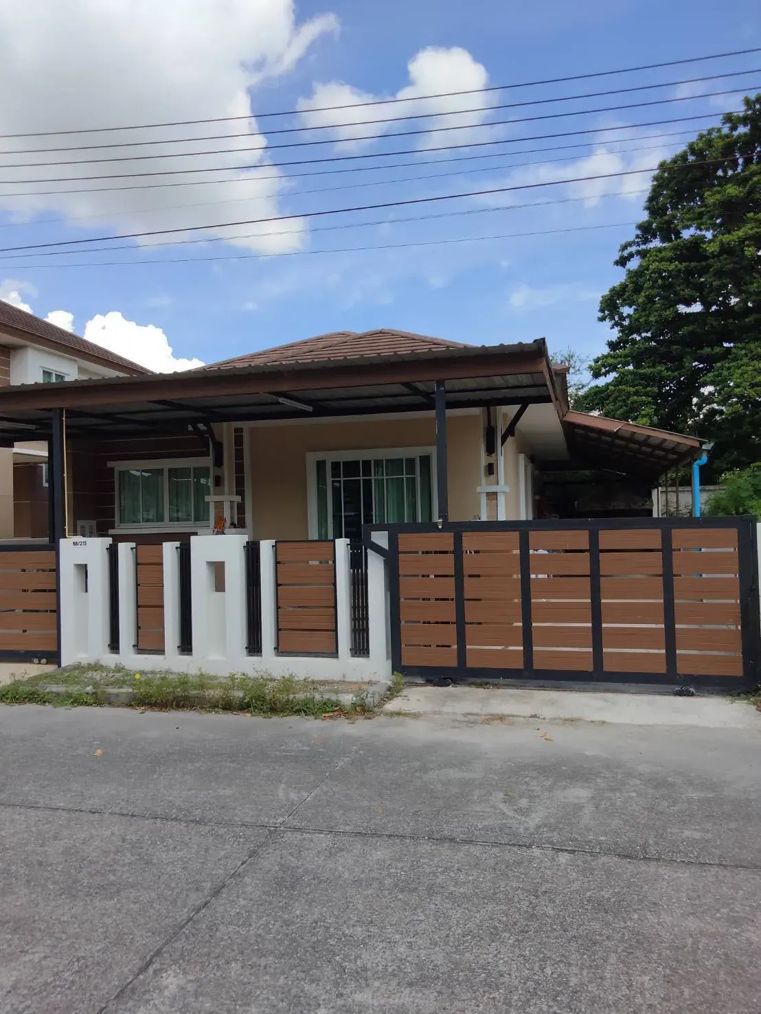 Siam Tharamantra Banbueng - Chon Buri