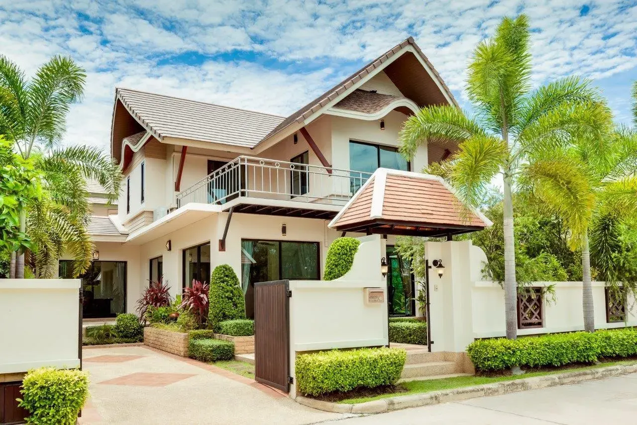 Baan Natcha Estate