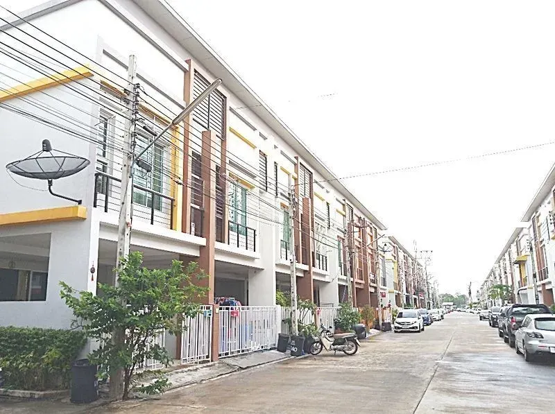 RK Park Ramindra - Minburi
