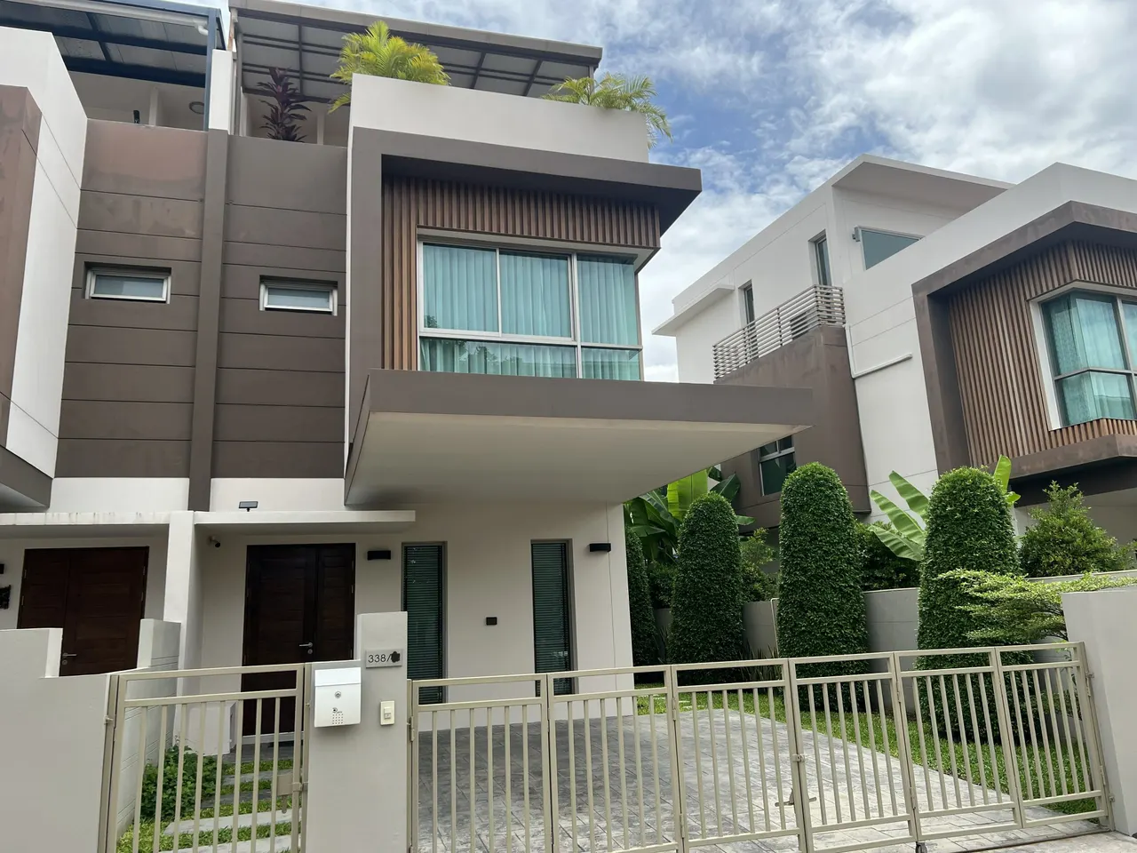 Townhouse · 3 室 · 3 卫 · 179 m²