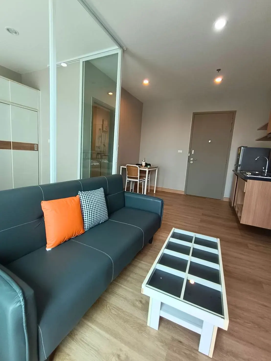 1 bd · 1 ba · 30 m²