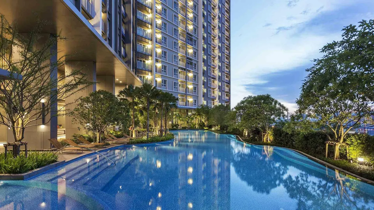 The Key Sathorn-Charoenraj